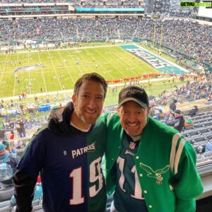 Jim Cramer Instagram - With @stoolpresidente at a happier moment before the loss... I am despondent.