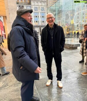 Jim Cramer Instagram - What a morning on Fifth Avenue!