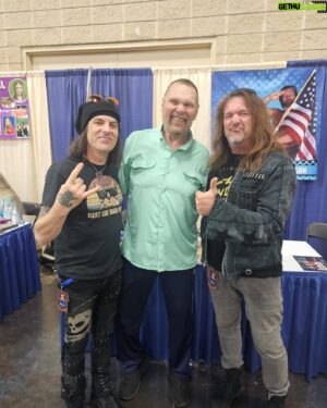Jim Duggan Instagram - With @officialskidrow members @snakesabo16 and @officialrachelbolan at @fanboy_expo!