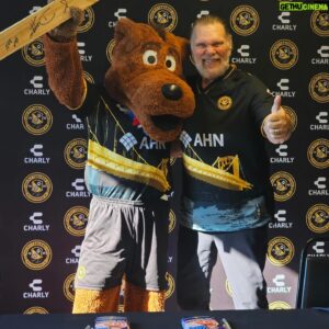Jim Duggan Instagram - Great time at the @riverhoundssc soccer game! ⚽️

Thanks to everyone who came out!! HOOOOOOO! 👍