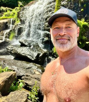 Jim Newman Instagram - Had a little meditation at the falls. Too many hills around so my go for a bike ride plan was a fail lol