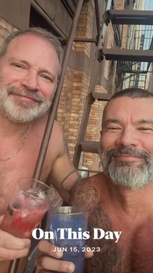 Jim Newman Instagram - :):):) some families look like this 🥰