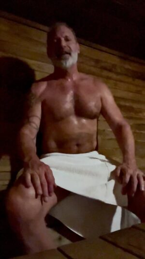 Jim Newman Instagram - Study show sauna once a week reduces your chances of Alzheimer’s. That’s hot sweaty good news! #sauna #alzheimers #healthy #sweatitout #daddies