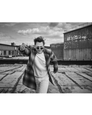 Jimmi Simpson Instagram - Killer shoot with @visualtales - thanks for having me on your cover!

Photographed by David Needleman @david_needleman
Styling by John Tan @visualtales @johntanstyling
Grooming by Fernando Torrent @torrentfernando