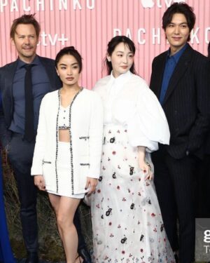 Jimmi Simpson Instagram - #Pachinko will reveal a world you’ve never seen and open your eyes forever. I’m so privileged to be a small part of this epic true story of humanity. @appletvplus @pachinko_tv_series style: @warrenalfiebaker 👔: @etro mu: @barbaraguillaume hair: @dear_shears  pics with @mistterjin @minhakim__ @annasawai @actorleeminho @kaho_minami #younyuhjung @soozhugh @theresa_kang_715
