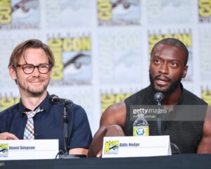 Jimmi Simpson Instagram - The energy at #comiccon was extra luminescent this year - friggin delighted to be back. Loved finally sharing Green Lantern : Beware My Power & hangin with @aldis_hodge @jghyder brianbloom @erniealtbacker @johnsemperjr butchlukic 💚💚 #warnerbros #dc