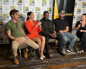 Jimmi Simpson Instagram - The energy at #comiccon was extra luminescent this year - friggin delighted to be back. Loved finally sharing Green Lantern : Beware My Power & hangin with @aldis_hodge @jghyder brianbloom @erniealtbacker @johnsemperjr butchlukic 💚💚 #warnerbros #dc