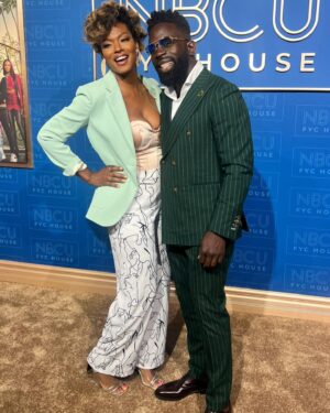 Jimmy Akingbola Instagram - Manifesting Emmys for our show #BelAir 

At the @nbcuniversal FYC House. 

Suit: @garconcouture 
Hair: @groomcity 
Jewelry: @umutoniofficial 
Glasses: @overlookframes 
Watch: @gucci 
Stylist: @inisikpe 
Show: @belairpeacock 

#emmys #fyc #event #belairpeacock #banksfamily #blackexcellence #geoffrey #season2 #vote #lovemyjob

📸: @richpolk