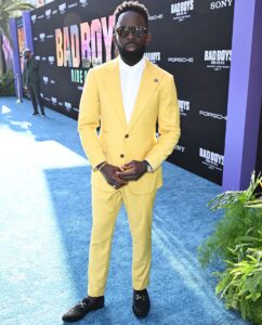 Jimmy Akingbola Instagram - Beautiful @westbrook Family Vibes at the #BadBoys: Ride Or Die LA Premiere.

The @badboys 4 movie lands in theatre’s from June 7th. And @belairpeacock season 3 is out on 15th August. Enjoy the ride.. It’s summertime! 

Suit: @garconcouture 
Stylist: @inisikpe 
Barber: @hollywoodcuttzllc 

👑 @willsmith 👑 @martinlawrence 👏🏾✊🏾🔥