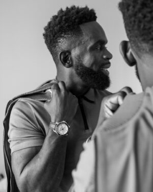 Jimmy Akingbola Instagram - It’s a @breitling ting and a london ting!

Great Night & Vibes. Thank you @breitling ⌚️

#LondonSummer #BlackAndWhite #Breitling #BreitlingKnightsbridge 

📷: @loxphoto