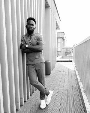 Jimmy Akingbola Instagram - It’s a @breitling ting and a london ting!

Great Night & Vibes. Thank you @breitling ⌚️

#LondonSummer #BlackAndWhite #Breitling #BreitlingKnightsbridge 

📷: @loxphoto