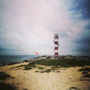Jimmy Álvarez Instagram - Un lugar hermoso y poco conocido en cancun #elfarocancun #faro #playa #cancun #work #picoftheday