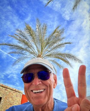 Jimmy Buffett Instagram - 🌴here we come @acrisurearena