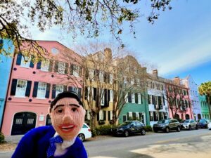 Jimmy Carr Instagram - I’m in Charleston, South Carolina. It’s uncommonly beautiful, why has no one told me about this place before? 🇺🇸 #jimmycarr #terriblyfunny #terriblyfunnytour #usa #southcarolina #charleston #charlestonsc #charlestonmusichall #rainbowrow #pineapplefountain #pineapplefountaincharleston #rainbowrowcharleston #woollyjimmycarr