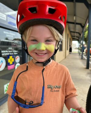 Jimmy Rees Instagram - Summer holidays with these lunatics … boating… bike riding… lots of swimming… and lots of ice creams 🤣!! @torirees_ #victoria #summerholidays #kids