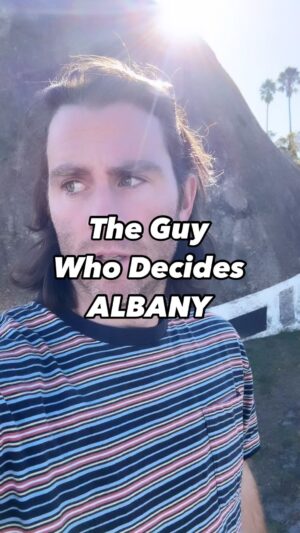 Jimmy Rees Instagram - Albany 🪨🦮 😂😂😂 At Albany Entertainment Centre TONIGHT!! Tix still available for second show!! See ya there!! #dogrock #albany 
👉 frontiertouring.com