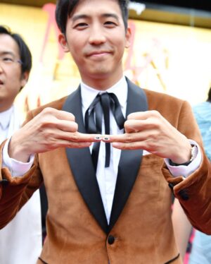 Jimmy Wong Instagram - Mulan World Premiere

Stylist: @apuje
Groomer: @jenichua 
Nails: @danningnails