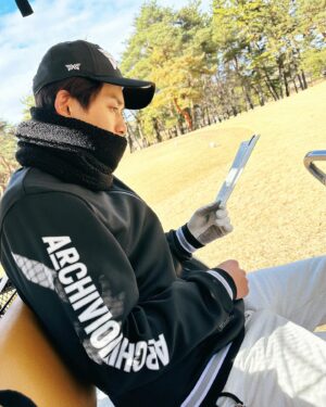Jin Shirasu Instagram - 待ち遠しき春🏌️
皆さん明日の雪、どうぞお気をつけて☃️