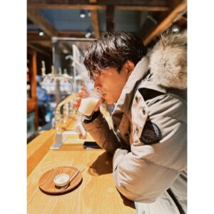 Jin Shirasu Instagram - 甘酒に生姜入れると美味しいよね。
2022年もありがとうございました。
大きな節目の年でした。
面白い30代にするぞ〜
いつもありがとうございます。
来年も皆さんにとって素敵な1年になりますように。
また来年！