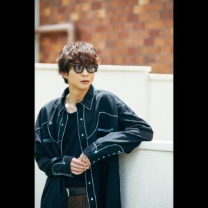 Jin Suzuki Instagram - .
LG styler

デニムやニット、洗いにくいアイテムもLG stylerで
ケアをすれば、衛生面の心配もなく着続けられます！
最近のお気に入り3コーデも紹介しているので
是非webの方もご覧ください。

#LGStylerStyle #LGStyler