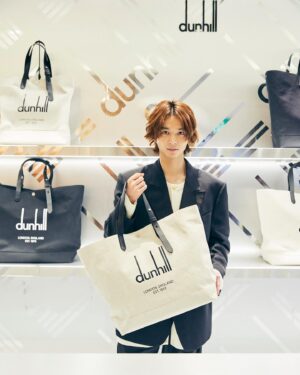 Jin Suzuki Instagram - .
「Legacy Collection 」
@dunhill の伝統を讃える新作。
世界発売に先駆けて、日本で先行発売。

1月12日〜2月15日まで阪急メンズ大阪1Fで
ポップアップストアを開催。是非。

 #dunhill 
 #dunhilllegacy