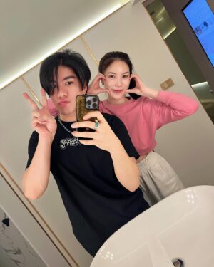 Jirakit Thawornwong Instagram - น้องแวะมาหาที่คลินิกอีกแล้วว 🤍
@via.aesthetic.clinic