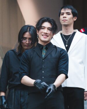 Jirakit Thawornwong Instagram - ขอบคุณ @theguitarmag ที่เชิญพวกเรา Saint After Six ไปเดินพรมแดงครับ!❤️‍🔥
#TheGuitarMagAwards2024

📸: @mastermai