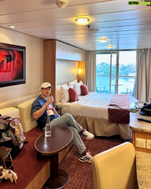 Jiravich Pongpaijit Instagram - ห้องพักบนเรือสำราญ @celebritycruises จาก Vancouver มุ่งหน้าสู่ Alaska 8วัน7คืน 🇺🇸