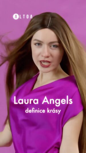Jiřina Daňhelová Instagram - 1)Nehledej v obraze kosočtverec. To se ti zdá! 
2)Laura NEMÁ rtěnku na zubech. 
Jestli jo, je to taktika. 
3) @altoapremiumhealthcare se vam fakt může hodit ! 

💜

Make-up Magdalena Starková @skincare_make_up_beauty_studio 

Paruky @profibeauty

🎥 @tomykys @fastfilmsprodukce