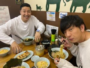 Jiro Instagram - 市場内のラーメン屋さん。
ここは侮れませんでしたね。
ラーメンもチャーハンも餃子も
🙆‍♀️🙆‍♀️🙆‍♀️
他のお店も気になるお店ばっかりだった。
壁でした。