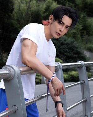 Jiro Wang Instagram - 發一波#四川 #宜宾 #九宮格   現場活動熱情的朋友們！(｡ì _ í｡)！#特步 @xtepofficial