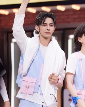 Jiro Wang Instagram - 開心每一天😘❤️✌🏻#520
