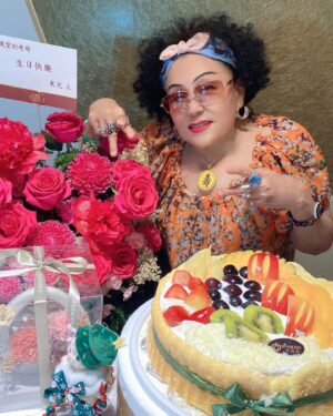 Jiro Wang Instagram - 親愛的老母女神生日快樂🎊🎂🎁#happybirthday ㊗️ #生日快樂 天天開心健康美麗每一天喔🎉❤️🌹
