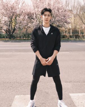 Jiro Wang Instagram - #🌸 🌸🌸珞櫻配色，元氣滿滿！春日氣息撲面而來嘿#🍃 🍃🍃#櫻花 @xtepofficial