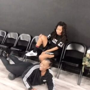 Jivanta Roberts Instagram - @toyaweb R.I.P Toya!! 🕊️😩 I’ll never be able to Perform & look over at you on the opposite side of me again, never run into you at a rehearsal not knowing each other booked the same gig saying” Girl what you doing here!?” & then falling out laughing ! And never again cross di stage at carnival with you. 

This month has been a hard one & this post even harder to do. We’ve performed all over the world together girl!  From the TV to DI stage! 

We were just planning our Trinidad trip, then the sad news, you were diagnosed. I pray that your family & your baby girl find peace. I’ve had so many great life Changing experiences & moments w/ you and you will forever be with me 
❤️ R.i.P 🕊️#fuckcancer