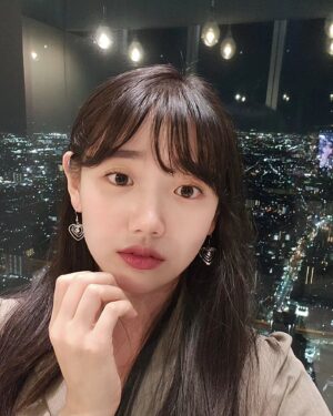 Jo Ah-young Instagram - 여기 안가본사람 없게해주세요...
와이탄 이후로 야경갬동😭

#하루카스300