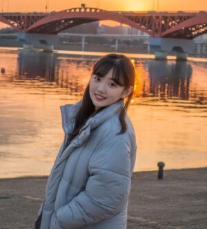 Jo Ah-young Instagram - 노을 이쁘다🌅 하니까 차라락 찍어주신 사진... 옷좀 이쁜거 입고갈껄... 금손 최고🫶