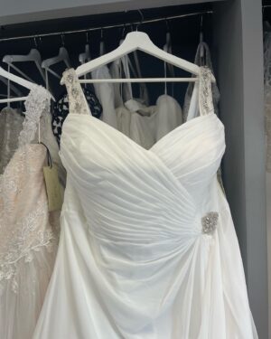 Jo Cooke Instagram - We are so excited to share that we have NEW DRESSES! After what feels like forever, our new Sonsie sample dresses have finally arrived, with a variety of styles, colours and sizes there is a dress for everyone! 

If you would like to book an appointment to come and see us please visit https://www.curvesandcouture.co.uk/ 
#newdresses #wedding #plussize #curvybride