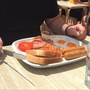 Jo Cooke Instagram - You know you’re a regular when your “Full English” is served with Tequila Rose ! @19th_holevilamoura @vasco_djw #vilamoura #lovinglife
