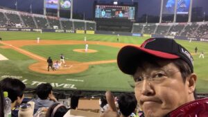 Jo Han-chul Instagram - #시구 #LG트윈스 #성덕 
시구는 망했지만 승요 획득 !