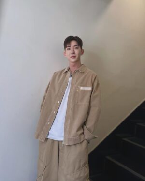 Jo Kwon Instagram - 왜옹?🌸