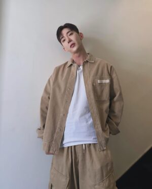 Jo Kwon Instagram - 왜옹?🌸