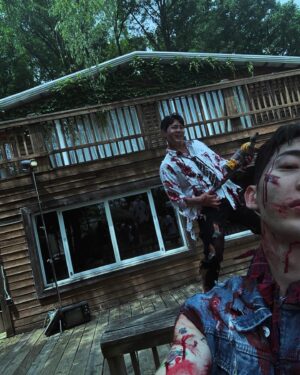 Jo Kwon Instagram - 나는 스캇 커밍쑨. 

EVIL DEAD THE MUSICAL 🧟
#뮤지컬 #이블데드 @companyrang 

2024.06.20 - 2024.09.01