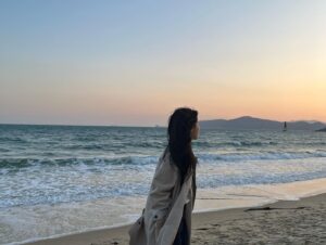 Jo Yoon-seo Instagram - 부산은 봄🌷