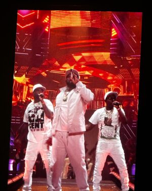 Joakim Skarli Instagram - I’m 36 🎂 NOW! HISTORICAL!!! AND SO BLESSED! THE LAST LONDON X 2 @o2uk @50cent @thefinallaptour @thisis50 ON MY BIRTHDAY 🎁 WEEK!! DAMN! 50 CENT @jeremih @bustarhymes and guest 🌟 @teddysphotos 🥳 Thanks again and bless up to @jbettis420 🎥🙏🏼💯🇳🇴🇬🇧🔥 ITS A MOVIE! Swipe for some clips! (NEED TO BE THERE TO SEE IT ALL A MOVIE 🎥 !!) And be sure to get @bustarhymes new album #BlockBusta 🐉 ITS OUT NOW 11.24.2023!! DAAMN!!! R.I.P to @realpopsmoke too and all that lost someone ❤️ I’m OUT🚪 NEED TO RECOVER !!