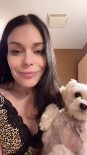 Joanie Charron Instagram - Petite tranche de vie pour vous faire découvrir @aquafoliacanada et @regineesthetique qui ont changé ma vie.💁🏻‍♀️
#collab