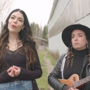 Joanie Charron Instagram - PAUSE
****Notre nouveau videoclip est disponible ****

Pour visionner le clip complet 👉🏻https://www.youtube.com/watch?v=k1TuuWQMjUo

« Il faut prendre une pause pour comprendre bien des choses » 

Merci mille fois à la @fondationequestrered  un endroit bourré de douceur…si vous avez besoin d’aide, ils sont là avec une mission si importante. 

🎬Danick Gratton
💄 @lipstick_monroe 
🎵Martin Brandon Girouard Steve Mandile
 Joanie Charron Marie-Soleil
49e Parallèle PURCOM