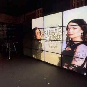 Joanie Charron Instagram - En entrevue ce soir 18h à TVA, merci tellement aux médias 

@nashvillequebec @purcomofficiel @49.parallele @apcmmusique #ukulele #music #country #musiquefranco