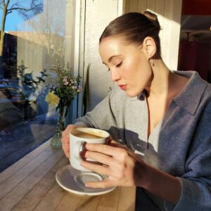 Joanie Gonthier Instagram - Satisfaction en 3 étapes à la table 86. ☕👌