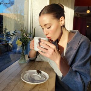Joanie Gonthier Instagram - Satisfaction en 3 étapes à la table 86. ☕👌